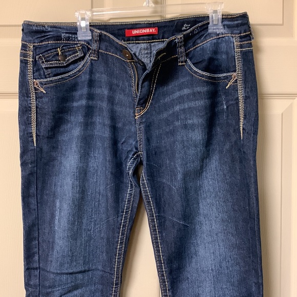 Jeans - Picture 3 of 6